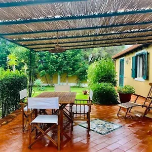 Casa Magnolia , Augusta Italia